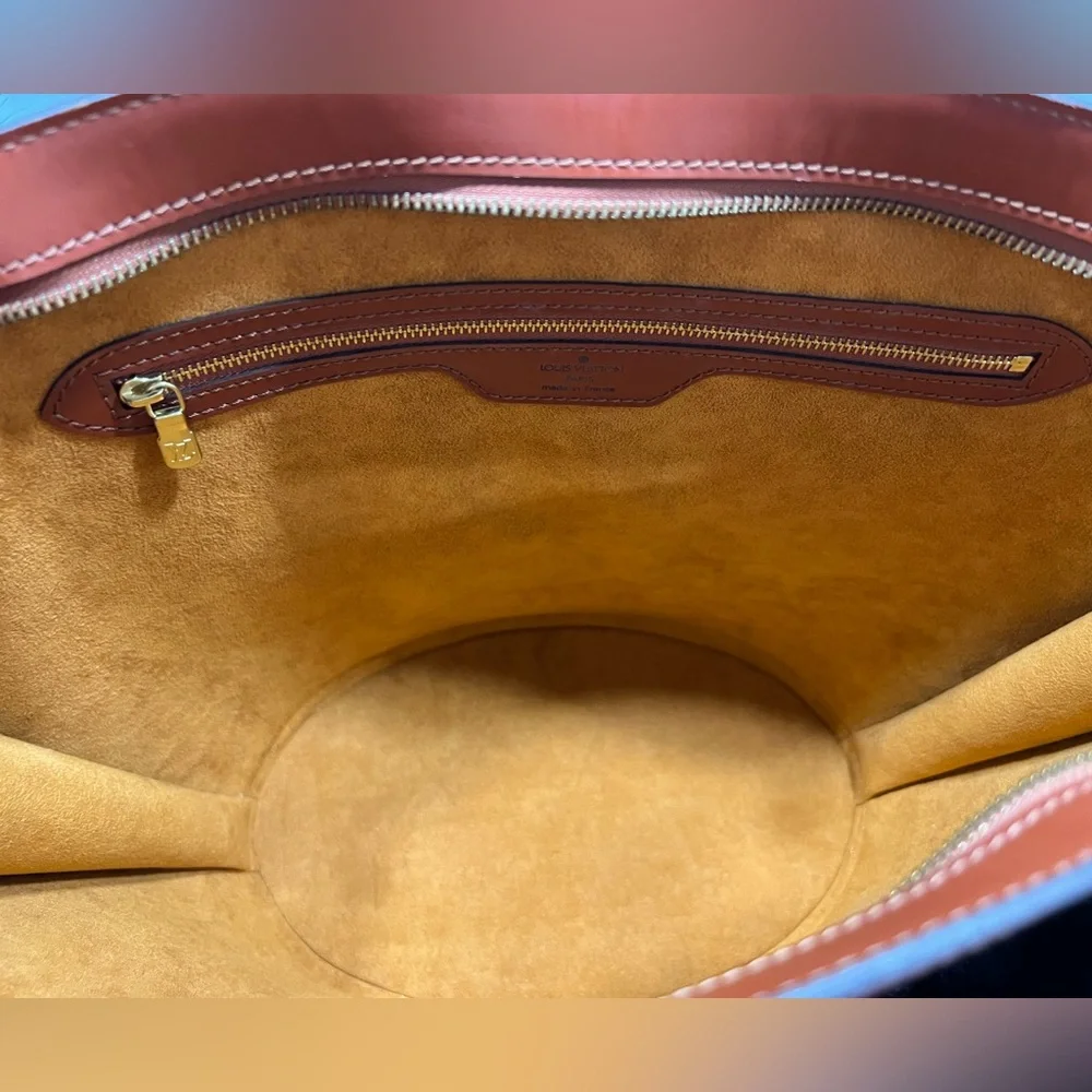 Louis Vuitton
Epi Leather Saint Jacques GM Vintage  SOLD - Picture 14 of 15